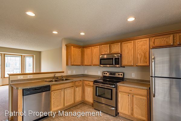 Building Photo - 2 br, 1.5 bath House - 4960 Emmit Drive Un...