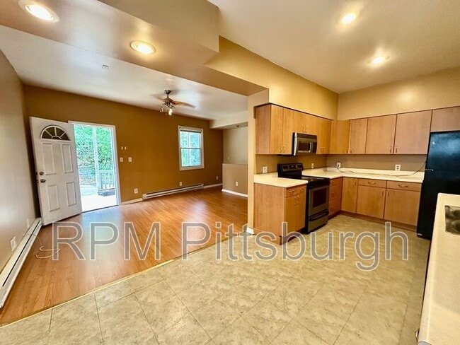 Building Photo - 2709 Josephine St