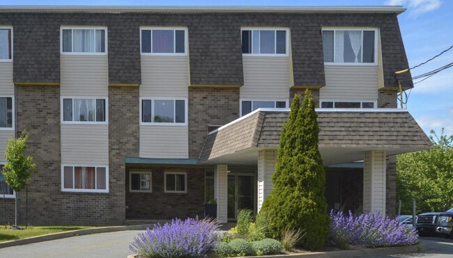 Building Photo - 9 Sybyl Court