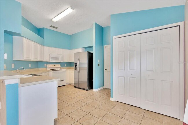 Foto del edificio - 504 Lindsay Anne Ct