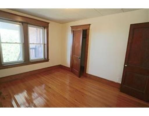 Building Photo - 8 Leyfred Terrace