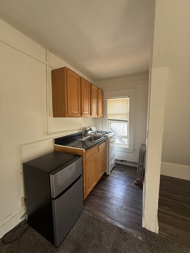 Interior Photo - 632 Howard Place