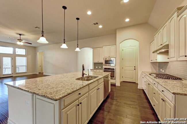 Foto del edificio - 4 Bedroom 3 1/2 Bath Prospect Creek at Kin...
