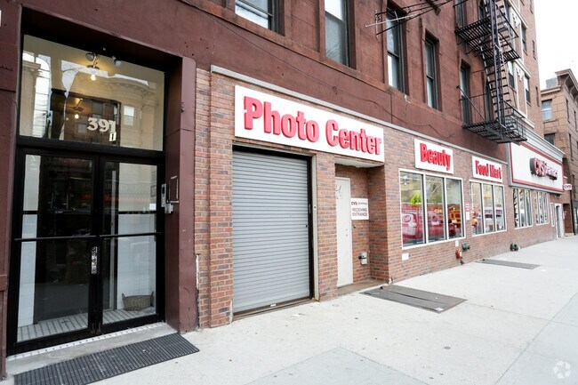 Foto del edificio - 397 Court St