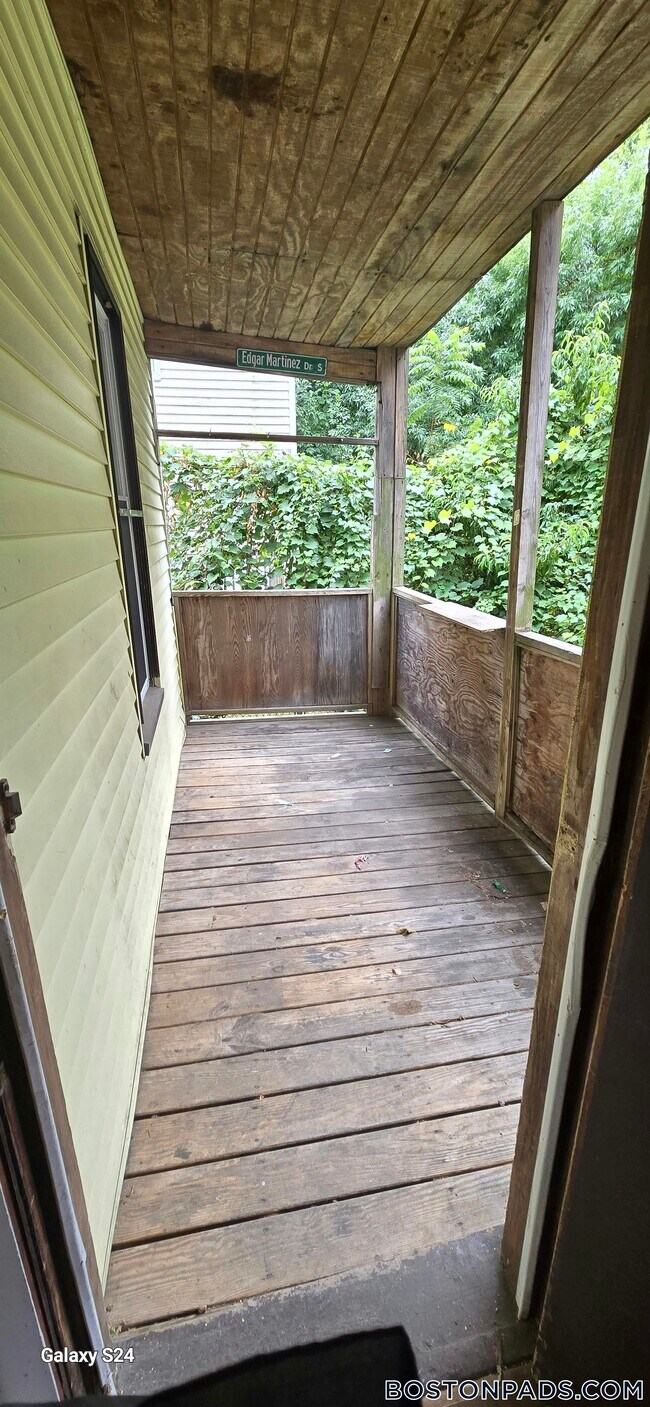 Foto del edificio - 125 Capen St