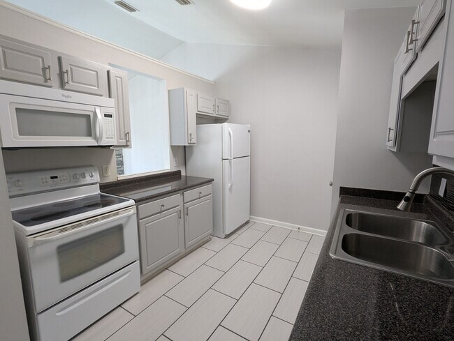 Foto del edificio - 806 Pelham Square Way