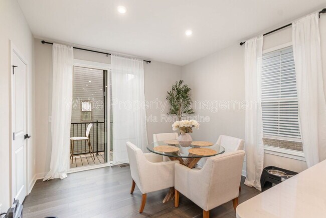 Foto del edificio - 4742 Chastain Ave