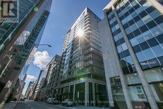 Building Photo - 101 Queen St