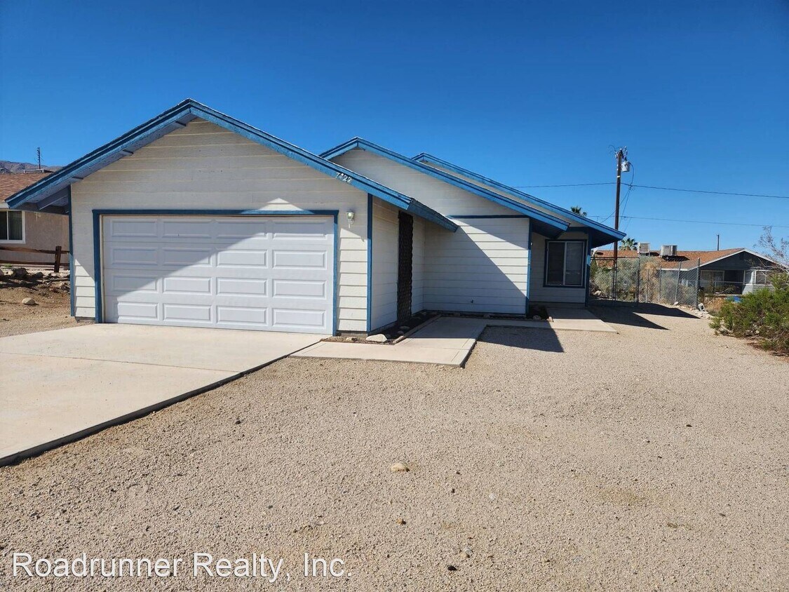 Primary Photo - 2 br, 2 bath House - 7422 Kellogg Ave