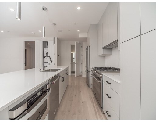 Foto del edificio - 340 W 2nd St
