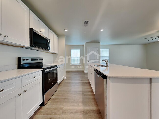 Foto del edificio - 202 Bellflower Cir