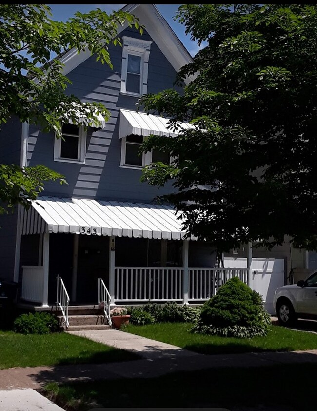 Building Photo - 343 Fargo Ave