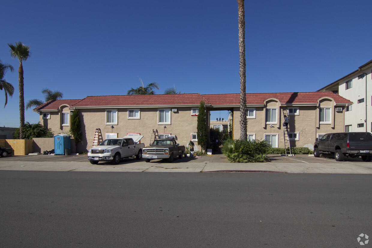 Building Photo - Swift Ave Apartments