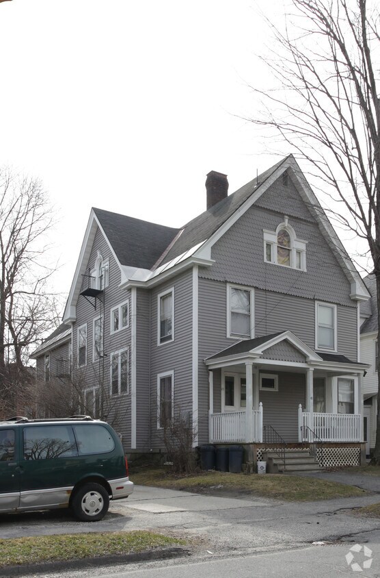 Primary Photo - 49 Bartlett Ave