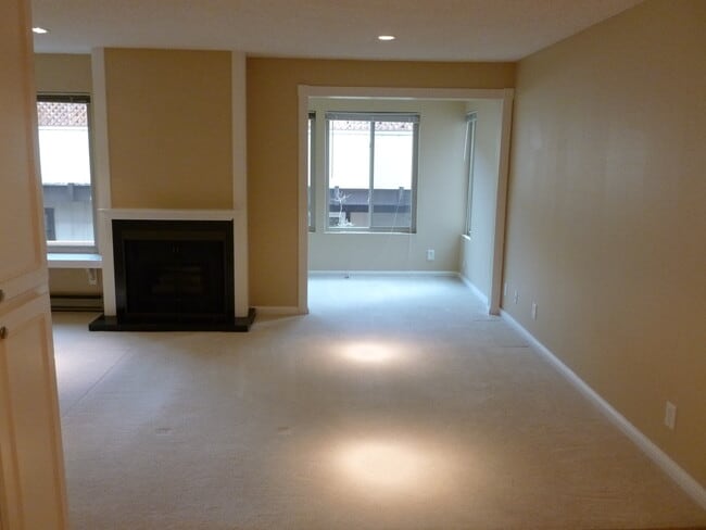 Office/Bonus Room - 1104 Whipple Ave