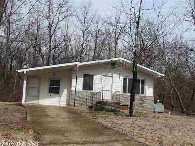Primary Photo - 21 Algonquin Cir