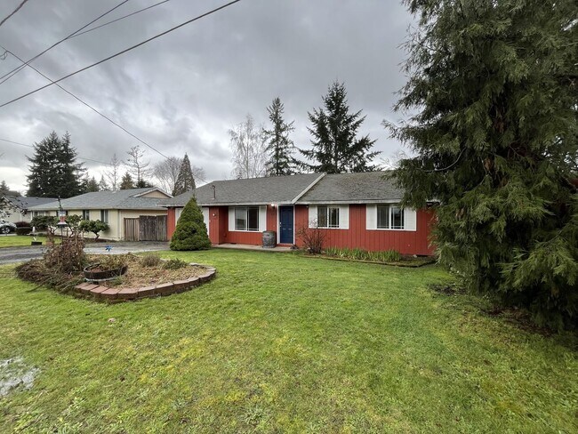 Foto del edificio - Beautifully Maintained Single-Level 3 Bedroom Home in North Plains Featuring Flexible Living Spac...