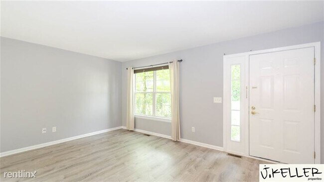 Foto del edificio - 3477 Ashburnam Rd
