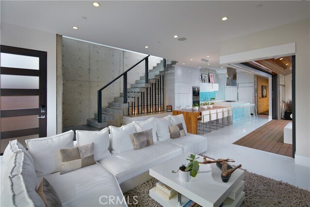 Foto del edificio - 604 Acacia Ave