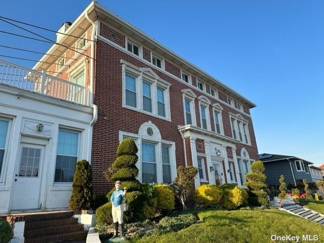 Primary Photo - 275 W Beech St