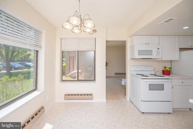 Foto del edificio - 15301 Beaverbrook Ct