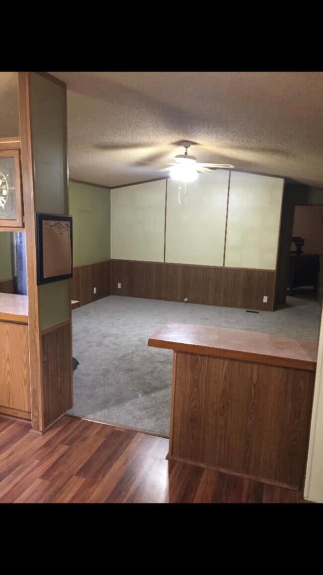 Foto del edificio - 171 McCollum Ln