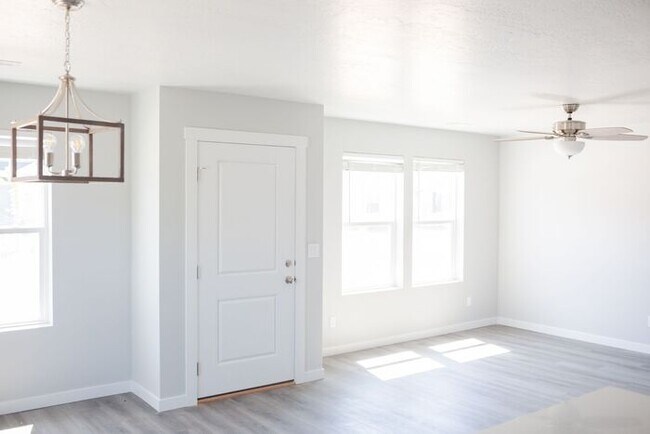 Foto del edificio - Townhomes at Jericho