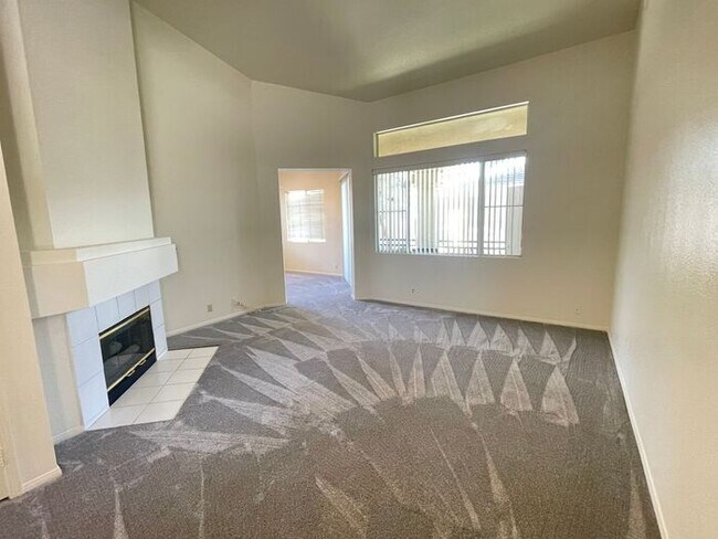 Foto del edificio - 5155 W Tropicana Ave