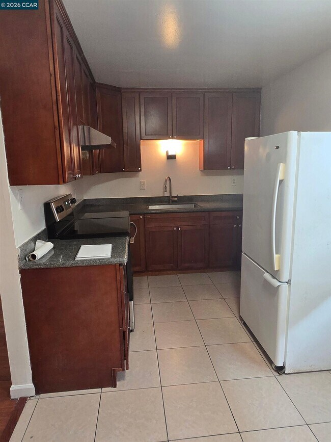 Foto del edificio - 2341 21st St