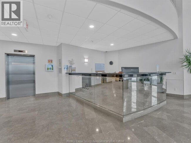 Building Photo - 1225 Riverside Dr W