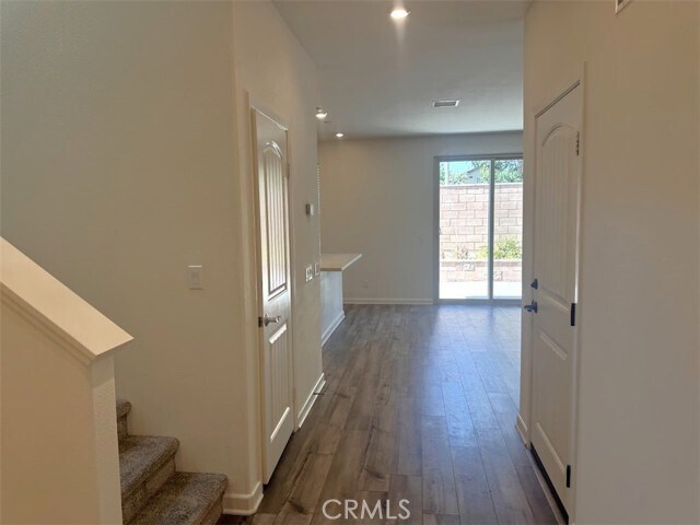 Foto del edificio - 1014 W Buttercup Ln