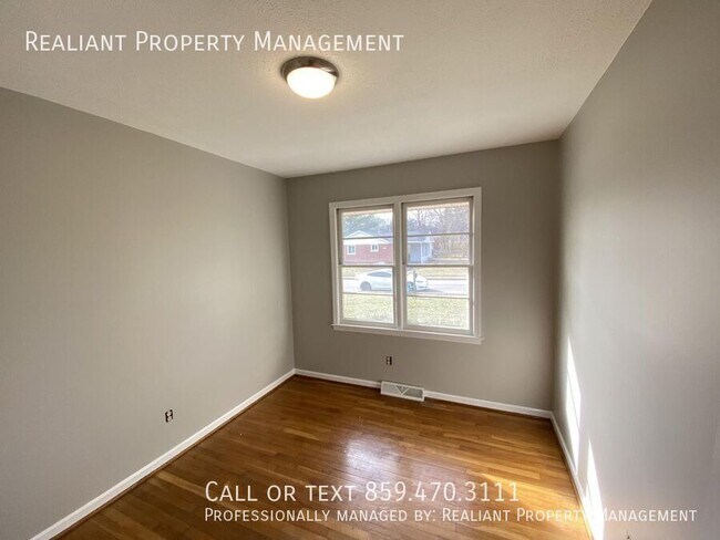 Foto del edificio - 208 W. Linden-
