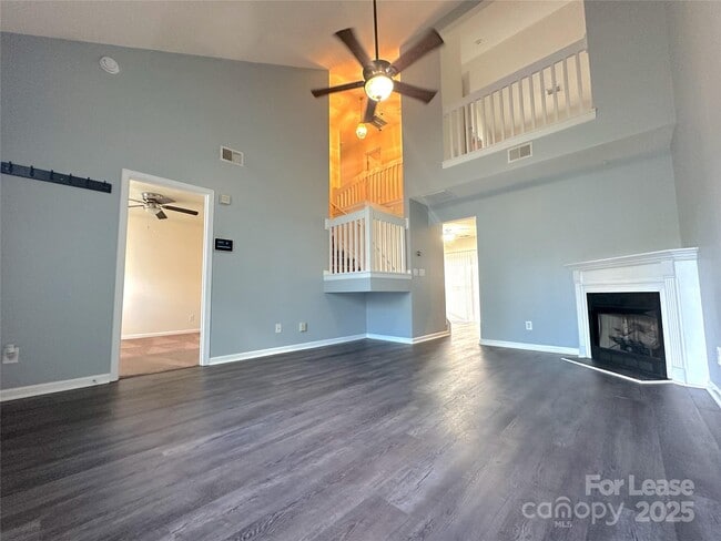 Foto del edificio - 3040 Caldwell Ridge Pkwy