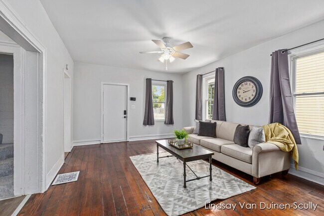 Foto del edificio - 738 4th St NW