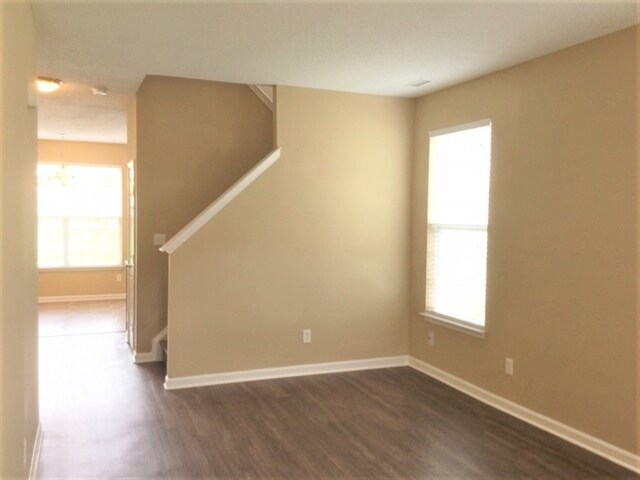 Foto del edificio - 5148 Mabe Dr