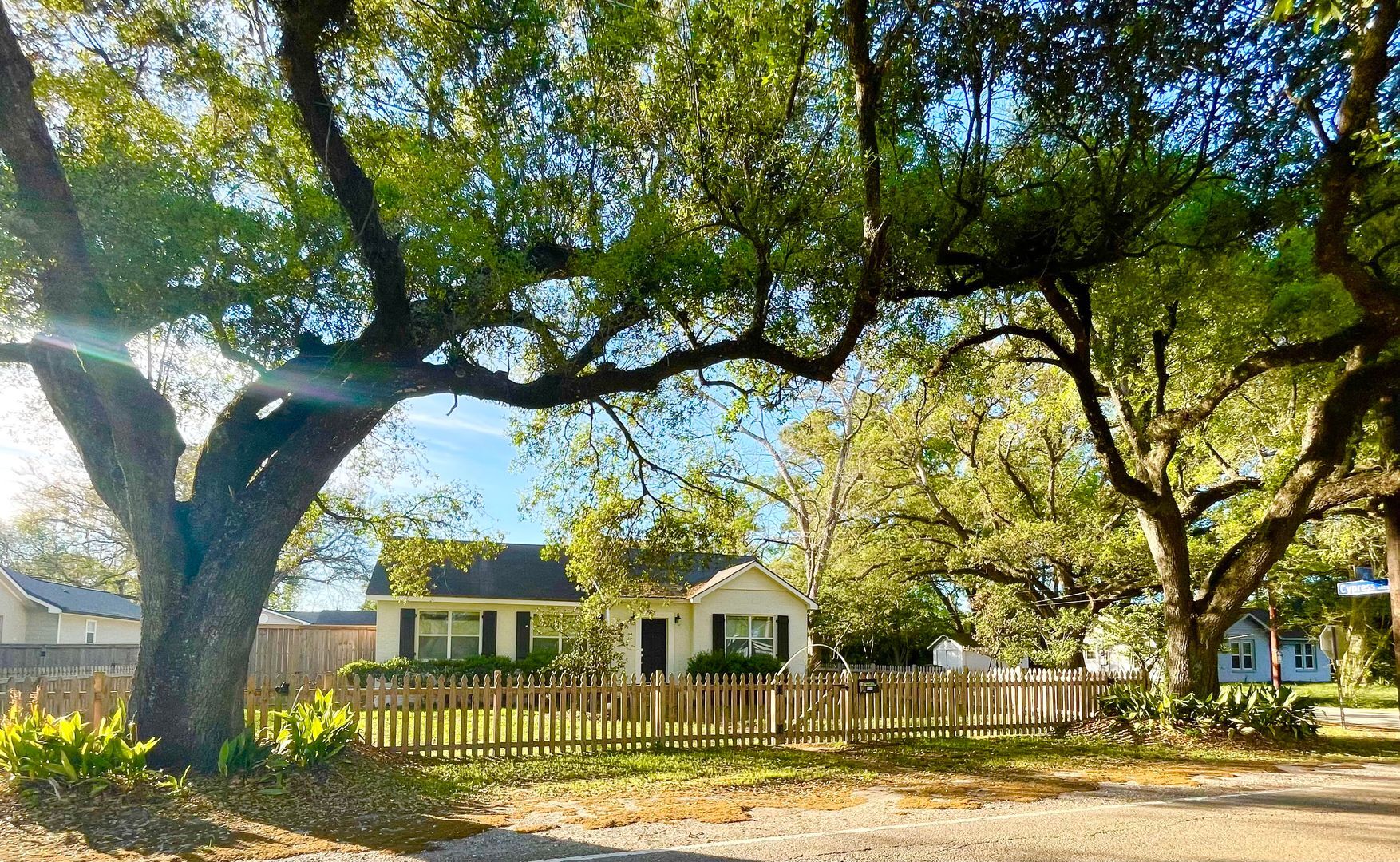 1447 Lee Dr, Baton Rouge, LA 70808 House Rental in