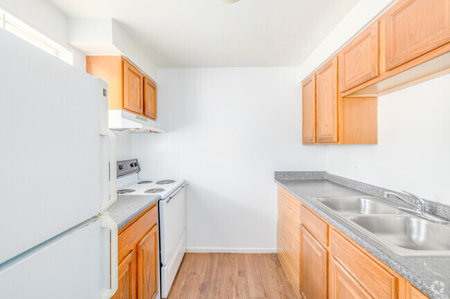 2BR, 1BA - 800SF Kitchen - Madison on 20th Apartments