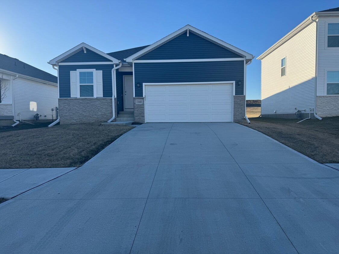 Foto principal - Your Dream Home Awaits in Gretna, NE!