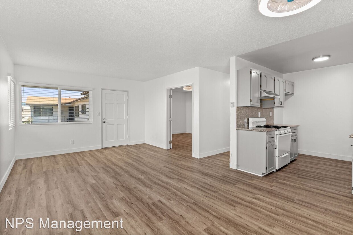 Primary Photo - 3 br, 1.5 bath Apartment - 1335 Stanley Av...