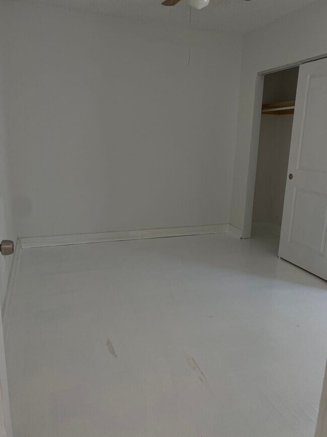 Foto del edificio - 315 Pine Terrace