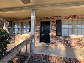 Building Photo - 406 Russell Pkwy
