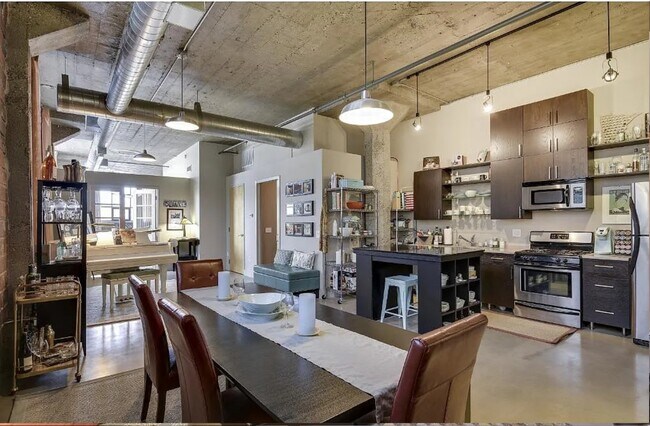 Foto del edificio - 718 Washington Ave N