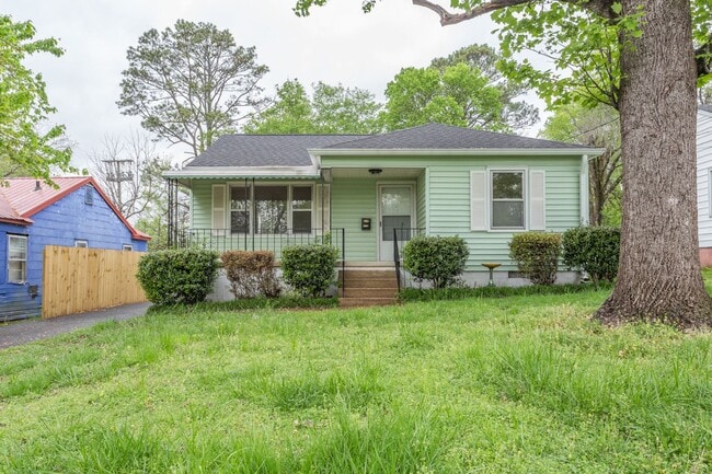Single Level 3 Bedroom Home in East Ridge! - Single Level 3 Bedroom Home in East Ridge!