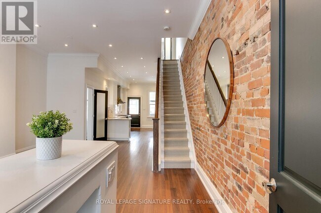 Building Photo - 50 Gwynne Ave