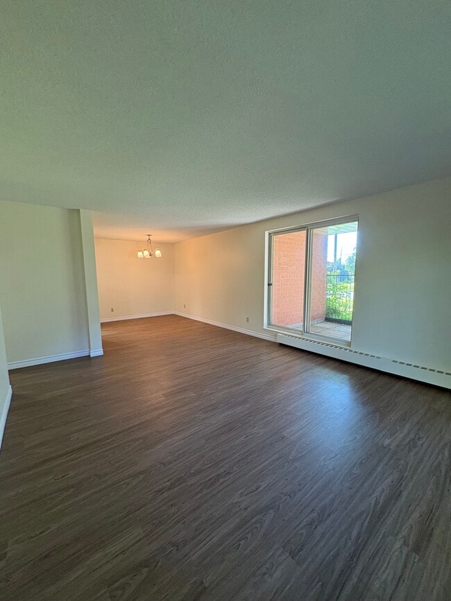 Building Photo - Mapleview Apartments