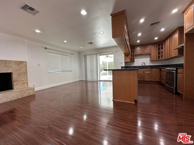 Foto del edificio - 7924 Peachtree Ave