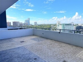 Building Photo - 60 SW 13th St