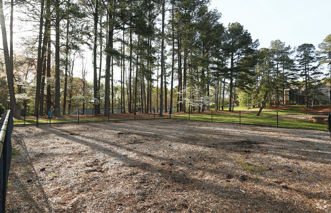 Foto del edificio - The Villages of Lake Boone Trail