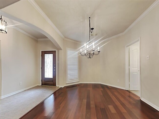Building Photo - 155 S Queenscliff Cir