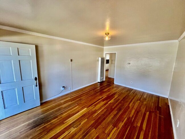 Foto del edificio - 2 bedroom Ocean View Apartment on Larkin